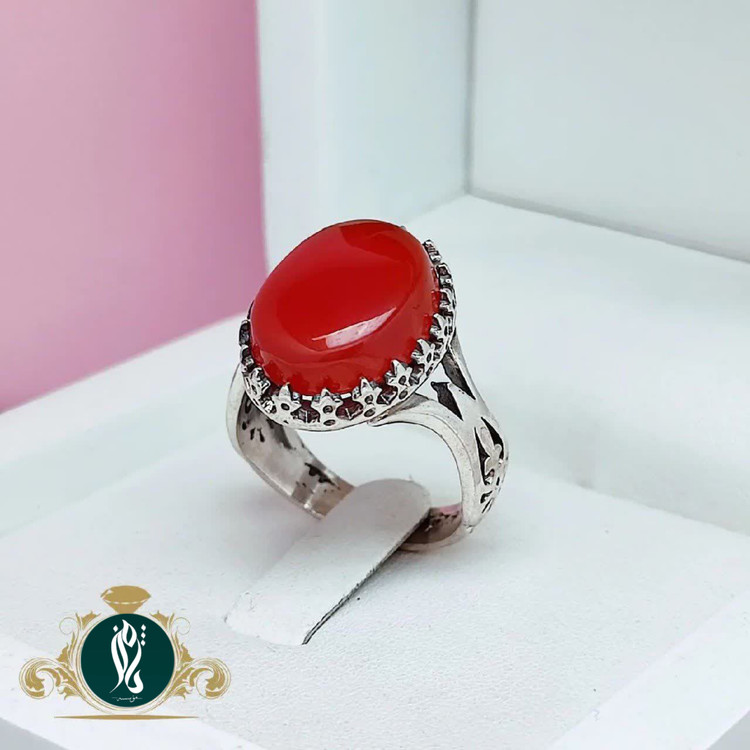 انگشتر عقیق یمنی سرخ